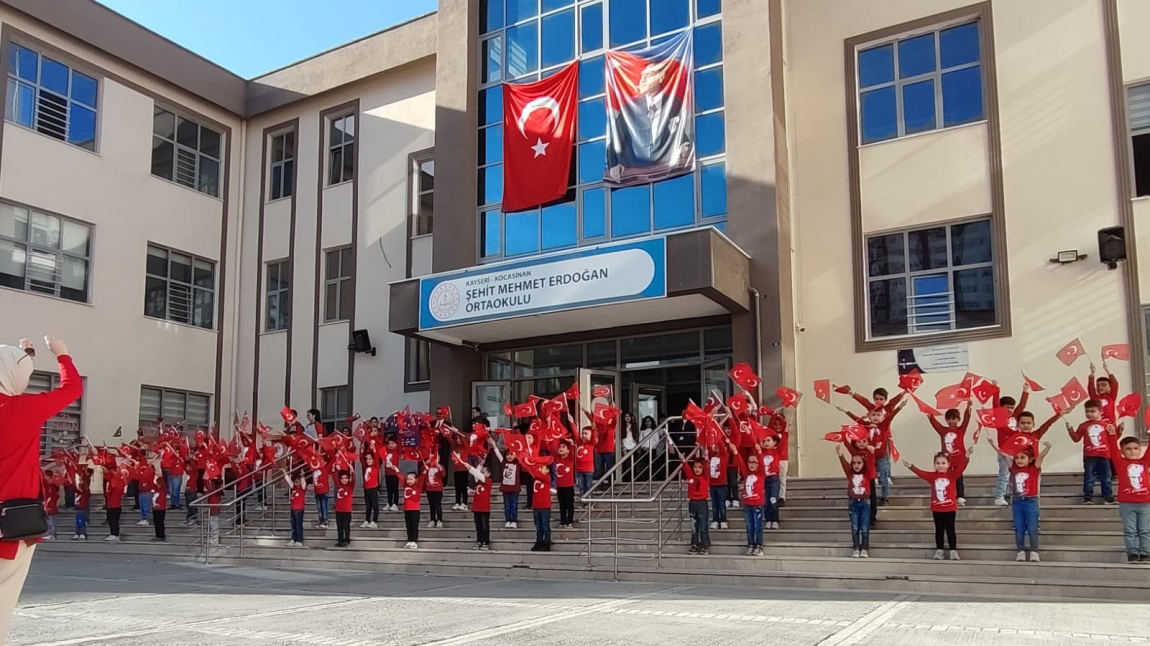 Okulumuzda 29 Ekim Cumhuriyet Bayramı Kutlama Programı Yapıldı.